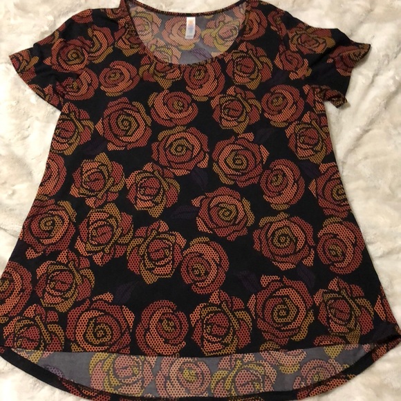 LuLaRoe Roses Classic Tee - Picture 1 of 3